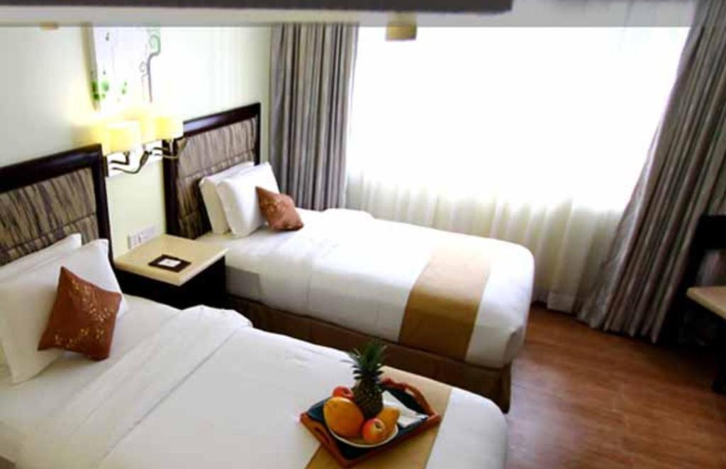 Diamond Suites And Residences Себу Экстерьер фото